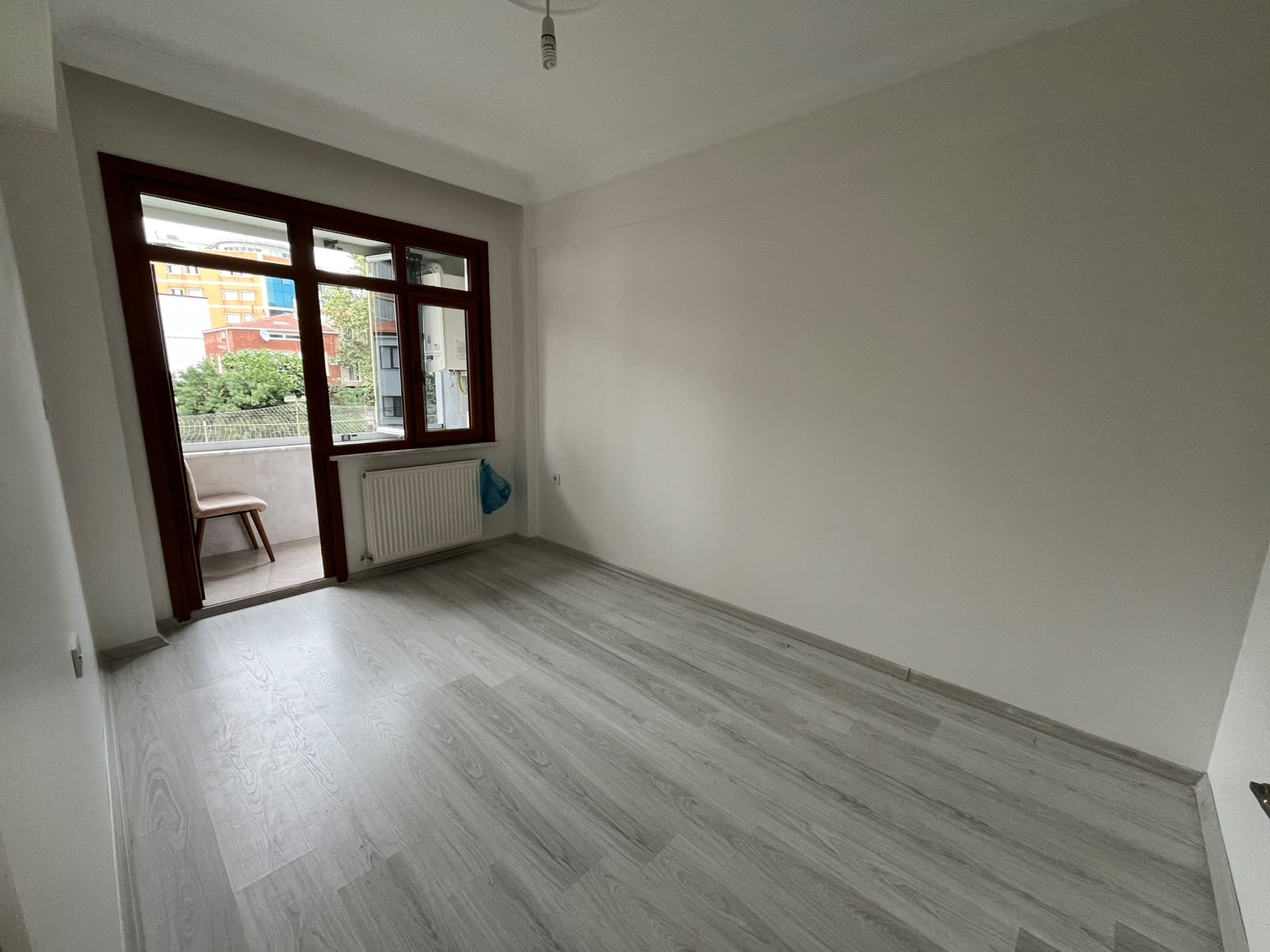 MABELDEN ESENLER BİRLİK MAHALLESİNDE KİRALIK 2+1 DAİRE
